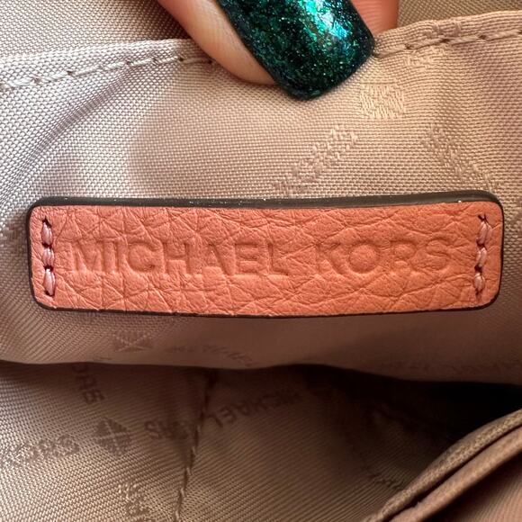 NWOT MICHAEL KORS Light Pink Leather Wristlet Clutch - Picture 4 of 10